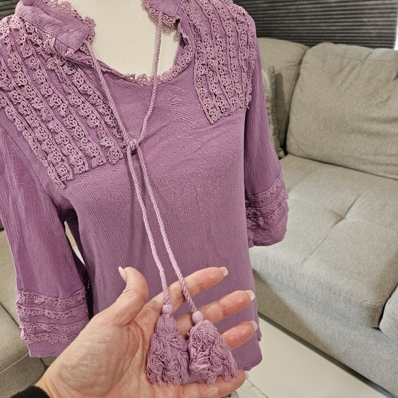 Lavender Lace-Trimmed Women's Top - Picture 4 of 11